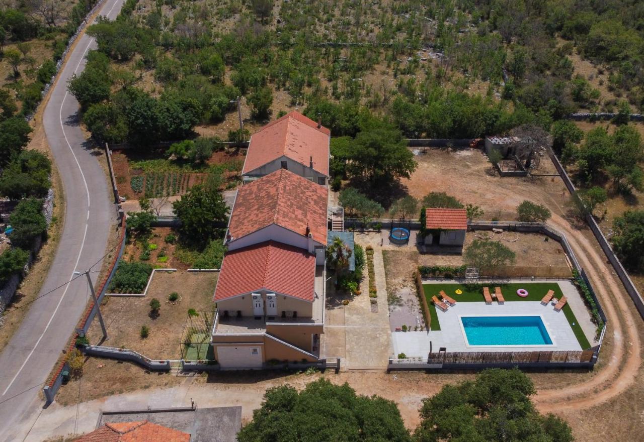 Apartments Brkic Lozovac Exterior photo